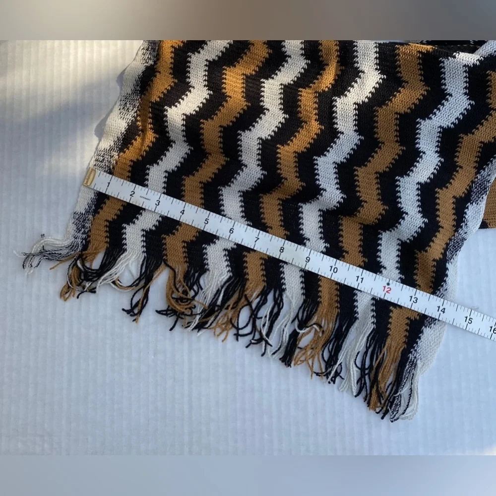 Missoni Wool Blend Chevron Fringed Scarf - Picture 4 of 9